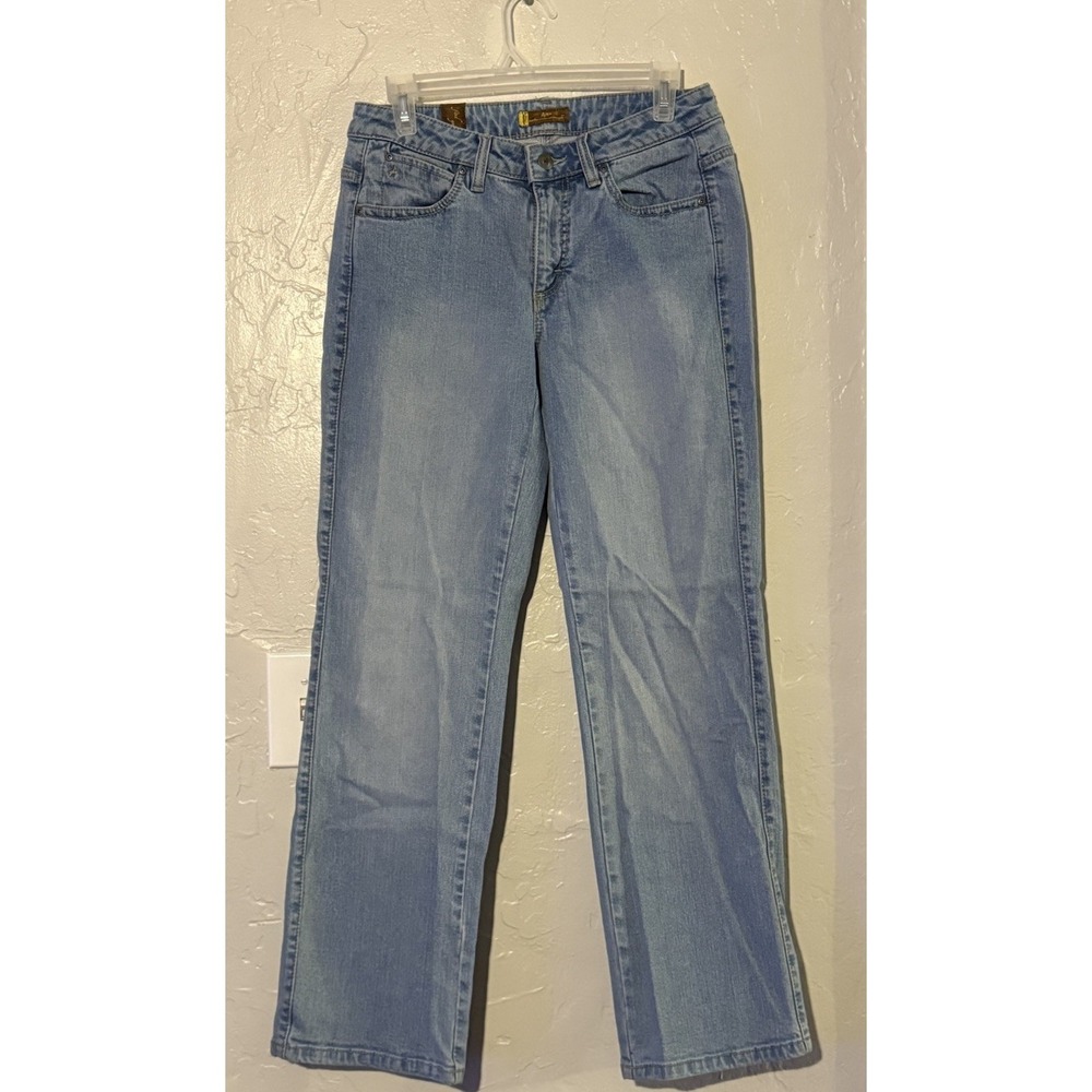 Wrangler Aura Jeans Womens Relaxed Straight Leg Light Blue Size 4R